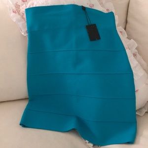 NEW BCBGMaxAzria Slim Bandage Pencil Skirt…